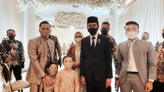 Jadi Saksi Nikah, Potret Jokowi dan Prabowo di Akad Nikah Atta Aurel