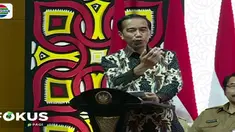 Presiden Jokowi juga menyerahkan bantuan Program Keluarga Harapan (PKH) tahap pertama kepada 1.000 Keluarga Penerima Manfaat (KPM) yang merupakan warga Depok. Penyerahan bantuan dilakukan di Graha Insan Cita Sukmajaya, Depok.