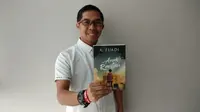 Setelah sukses dengan trilogi Negeri Lima Menara, penulis Ahmad Fuadi kini merilis novel barunya yang berjudul Anak Rantau. Foto: Ahmad Ibo/ Liputan6.com.