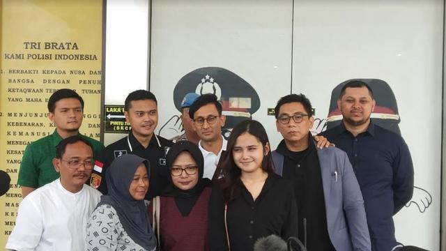 Cabut Laporan, Ini 5 Potret Haru Pertemuan Syifa Hadju dan Orangtua Pelaku Pengancam