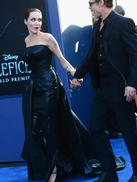 Cukup disayangkan memang, rumah yang cukup antik ini memang sangat mewah. Terlepas dari desain yang menawan, rumah ini terdiri dari 3 lantai yang dilengkapi dengan 5 kamar tidur dan 3 kamar mandi. (AFP/Bintang.com)