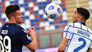 Inter Milan terus melancarkan serangan, adapun Crotone lebih banyak bertahan dengan sesekali berupaya mencetak gol lewat serangan balik. Namun hingga babak pertama berakhir, skor 0-0 tetap bertahan. (Foto: AFP/Giovanni Isolino)
