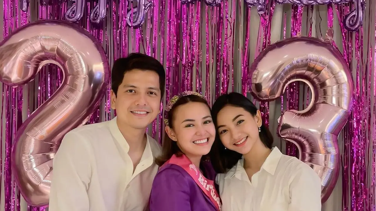 Pesta kejutan ulang tahun Amanda Manopo ke-23 (Foto: Instagram @glencachysaraofficial)