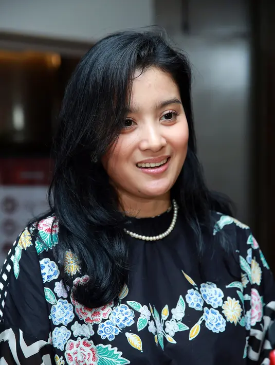Pengalaman Marcella Zalianty saat membawa filmnya mengikuti festival di luar negeri. Ada warga negara yang menganggap Indonesia masih seperti jaman purba. (Deki Prayoga/Bintang.com)