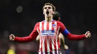 4. Antoine Griezmann - Pemain asal Prancis ini tercatat menjadi pencetak gol terbanyak Atletico Madrid dengan koleksi 133 gol dari 257 penampilan. Griezmann ikut mengantarkan Ateltico Madrid meraih Piala Super Spanyol 2014, Liga Euopa 2017/2018 dan Piala Super Eropa 2018. (AP Photo/Manu Fernandez)