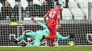 Pemain Monza Dany Mota mencetak gol ke gawang Juventus pada pertandingan sepak bola Liga Italia di Allianz Stadium, Turin, Italia, 29 Januari 2023. Juventus makin terpuruk usai kalah 0-2 dari Monza. (Marco Alpozzi/LaPresse via AP)