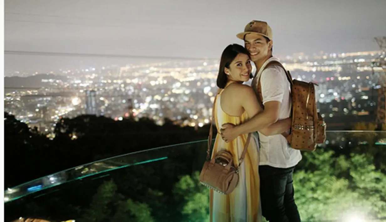 Kebahagiaan pasangan yang tengah menanti anak pertamanya. Chelsea Olivia dan Glenn Alinskie sedang melakukan baby moon ke Taipe, Taiwan. (Instagram/glennalinskie)