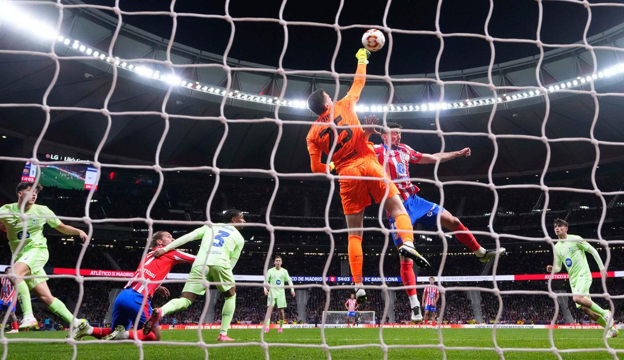 Kemenangan ini membuat Blaugrana berhak melaju ke partai final Copa Del Rey dengan agregat 5-4. (AP Photo/Manu Fernandez)