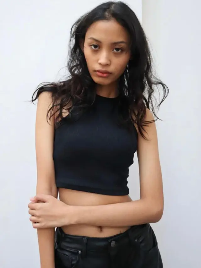 3 Fakta Nafa Salvana, Model yang Direkrut di Warung Pecel Lele hingga Tembus Milan Fashion Week