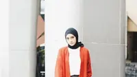 6 Inspirasi Outer Busana Mewah untuk Hijaber 2025, Muslimah Tampil Elegan dan Stylish