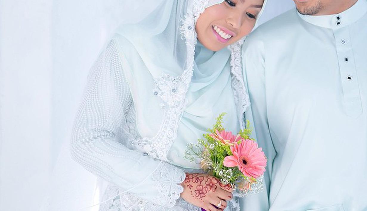 Ide Gaun Pengantin Hijab Warna Pastel Cantik Sederhana 