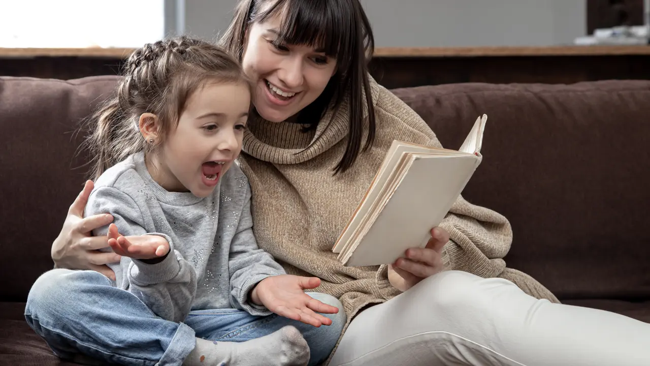 Tak Perlu Les Mahal, Ini 10 Kebiasaan yang Bantu Anak Tumbuh Menjadi Cerdas. [Dok/freepik.com]