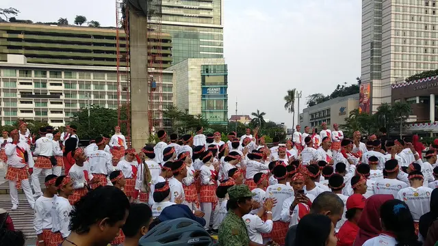 Peserta pemecahan rekor tari Poco-poco (Liputan6.com/Nafiysul Qodar)