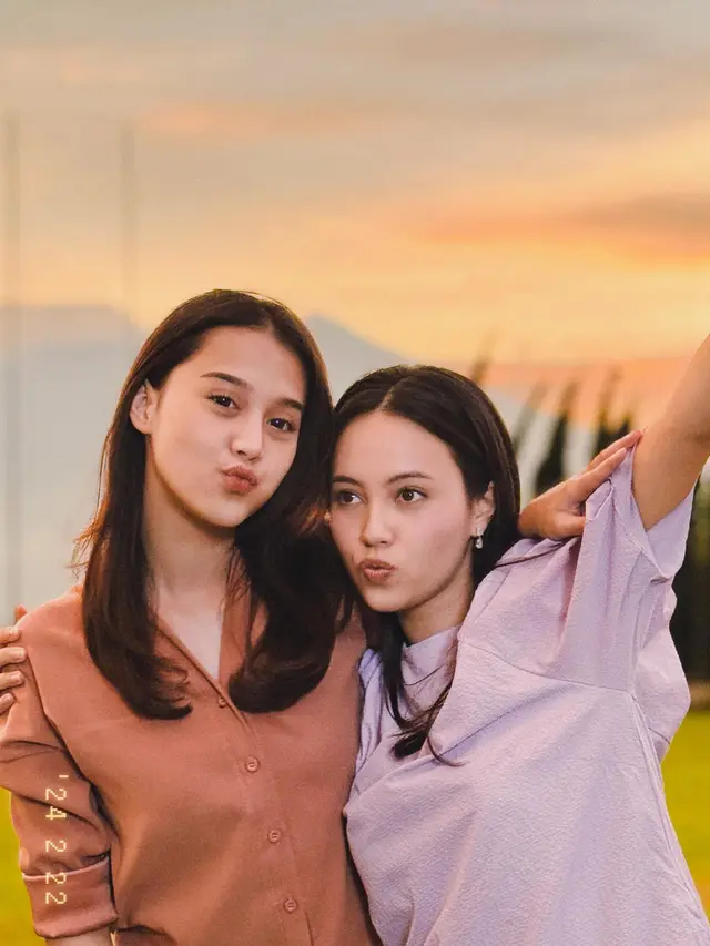 Bestie di Sinetron, Ini 7 Kebersamaan Anggika Bolsterli dan Esta Pramanita