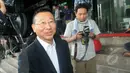 Tony Kwok memberikan keterangan kepada wartawan di depan Gedung KPK,  Jakarta, Jumat (13/2/2015). Kedatangan Tony Kwok untuk berdiskusi dengan pimpinan KPK terkait teror yang diterima staf dan penyidik. (Liputan6.com/Faizal Fanani)