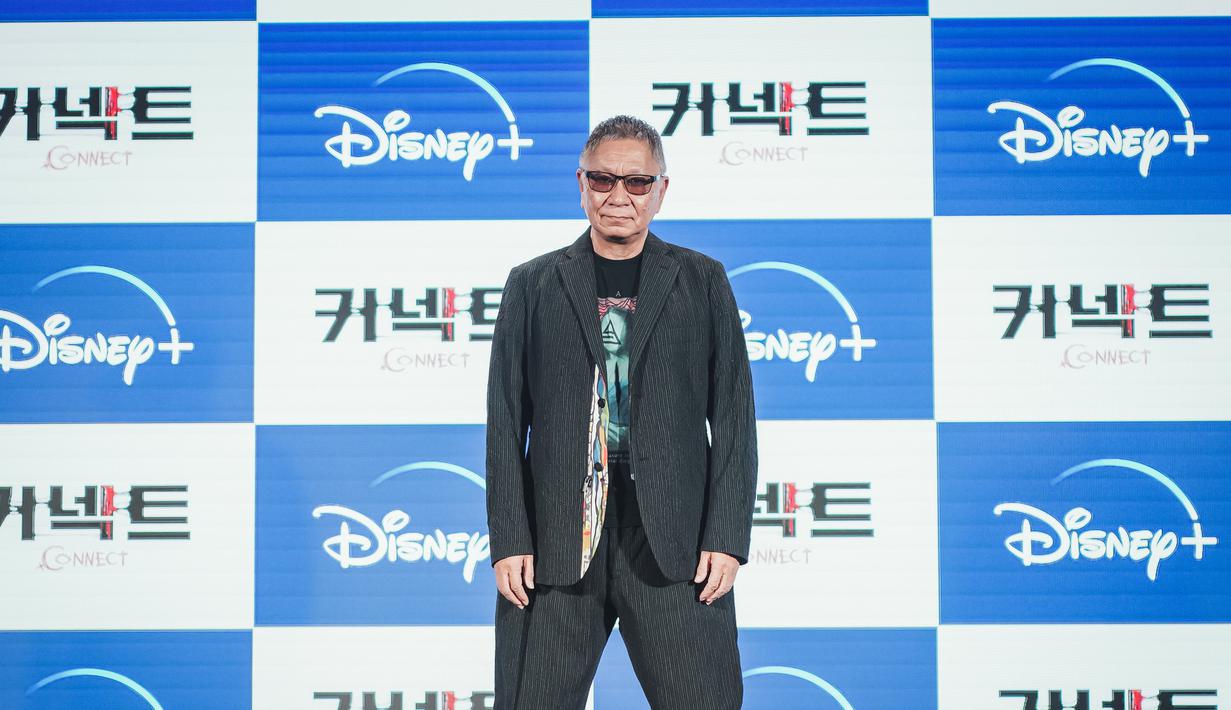 Takashi Miike dalam konferensi pers Connect. (Foto: Disney Plus Hotstar)