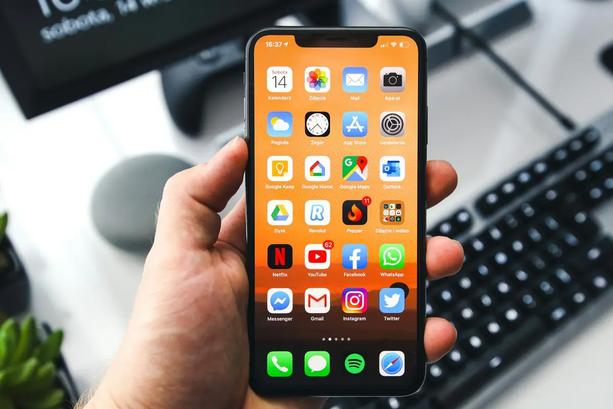 iPhone