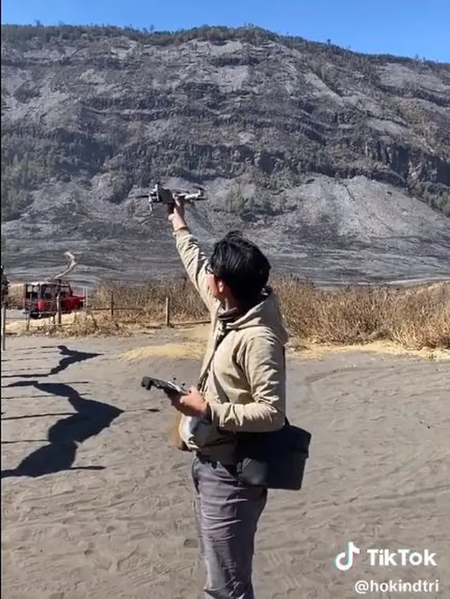 6 Potret Savana Bromo Dilihat Dari Drone Setelah Kebakaran, Tampak Hangus
