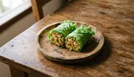 Resep Selada Isi Mie Goreng ala Sushi yang Praktis
