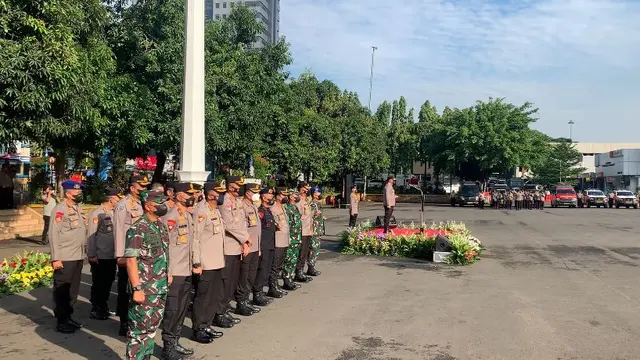 Kapolda Metro Jaya Irjen Fadil Imran memimpin apel persiapan pengamanan P20 di Jakarta