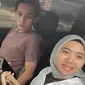 Tangkapan layar video tiktok yang viral, mantan mahasiswi UIN Lampung diduga selingkuh dengan suami orang lain dilabrak istri sah. Foto: (Istimewa).