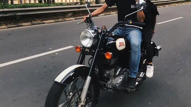 7 Potret Abidzar Al Ghifari di Atas Motor, Sempat Bikin Deg-Degan Umi Pipik