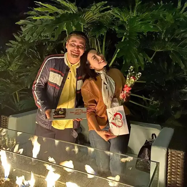 Potret 7 Raja Sinetron Era 90-an Bersama Pasangan, Selalu Mesra