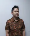 Hengky Kurniawan sangat antusias dalam perannya sebagai seorang produser baru. Namun sangat disayangkan film produksinya yang berjudul ‘Black Honeymoon’ memberikan hasil yang kurang memuaskan. (Andy Masela/Bintang.com)