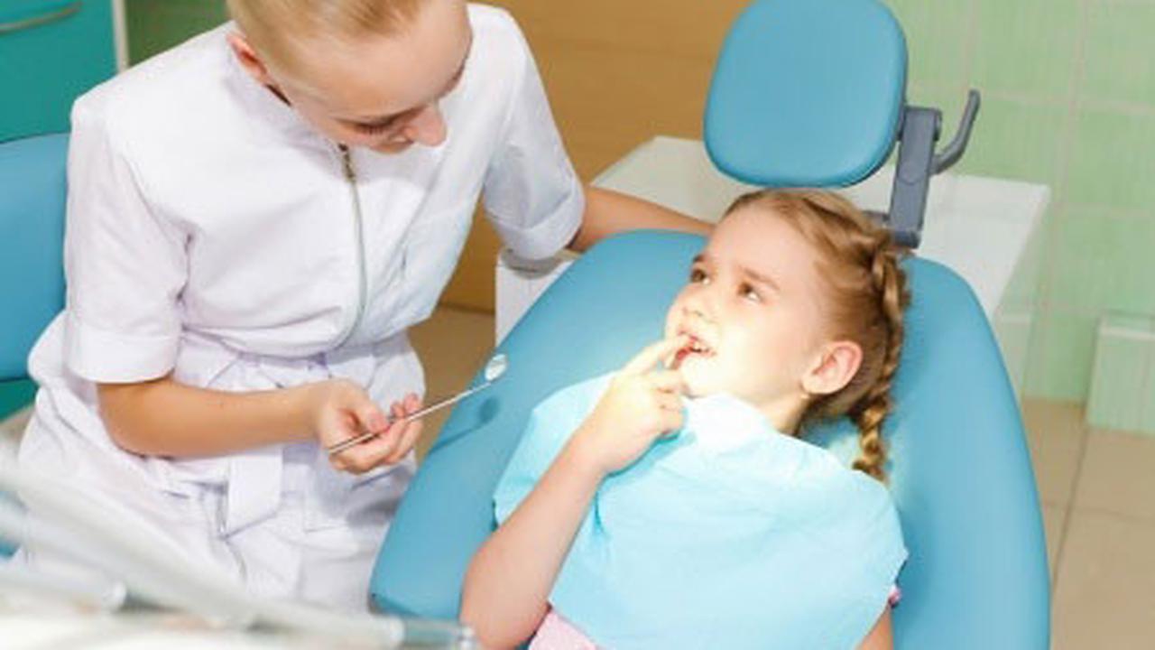 Pentingnya Pencabutan Gigi Susu pada Anak