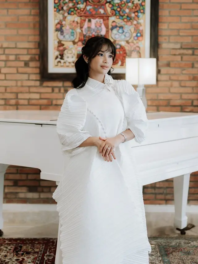 6 Potret Detail Outfit Adira Kania di Pengajian Jelang Nikah, Penuh Makna Spiritual