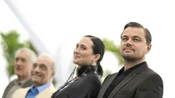 Leonardo DiCaprio bersatu kembali dengan Robert De Niro dan Martin Scorsese di pemotretan Killers of the Flower Moon selama Festival Film Cannes. (AFP/Patricia De Melo Moreira)