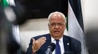 Negosiator Palestina dan Sekretaris Jenderal Organisasi Pembebasan Palestina (PLO), Saeb Erekat. (Photo credit: ABBAS MOMANI/AFP)