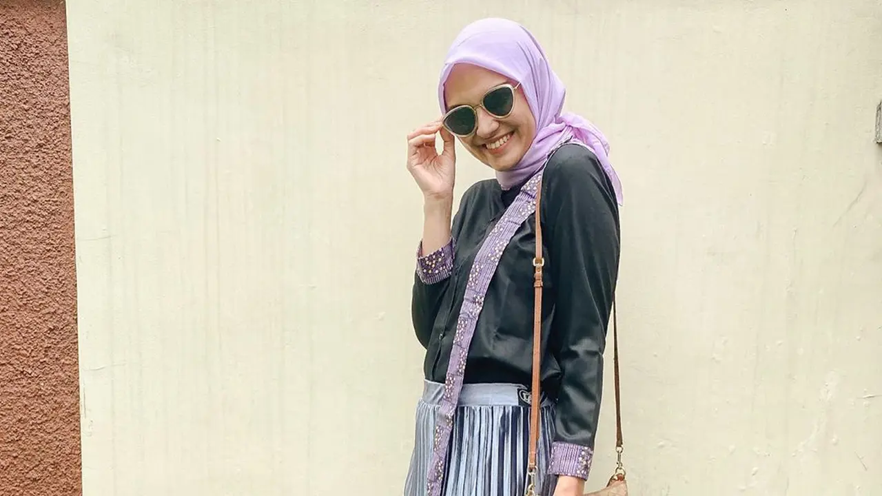 [Fimela] Zee Zee Shahab