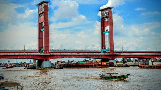 Jembatan Ampera