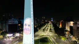 Hasil pemeriksaan darah juga menunjukkan bahwa radang yang diidap Paus mengalami pengurangan sehingga kondisi fisiknya membaik. (LUIS ROBAYO/AFP)