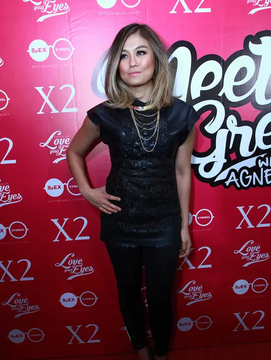 Kembalinya dari Amerika, Agnes tak langsung bertolak ke Jakarta, ia melakukan perjalanan ke Surabaya sebelum menyapa para penggemar di Jakarta. (Wimbarsana/Bintang.com)