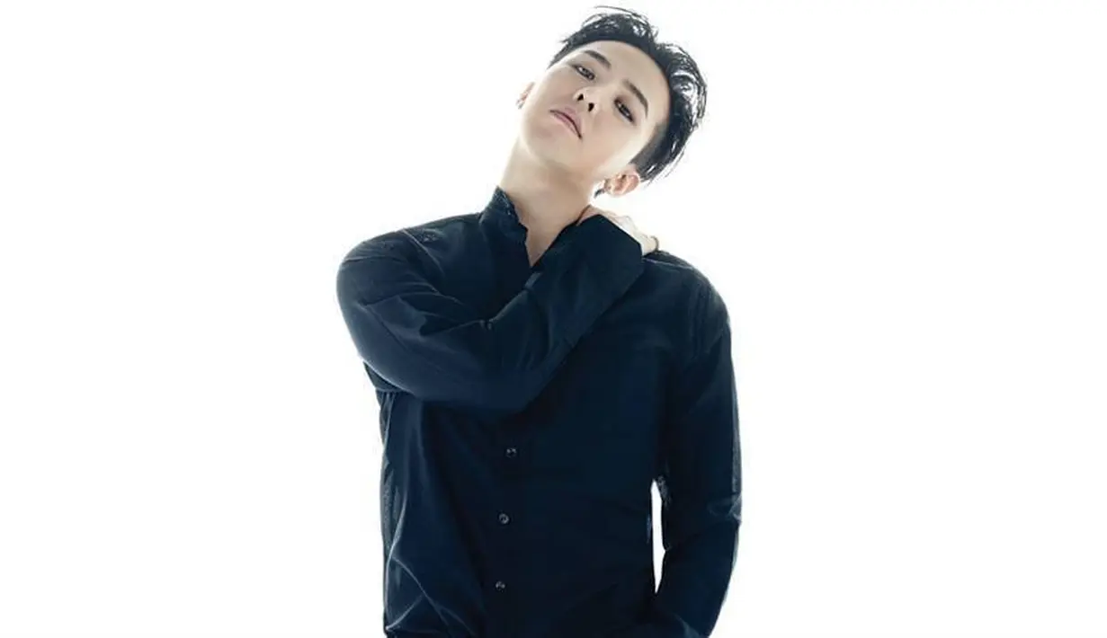 "Sejujurnya saat ini pikiranku benar-benar kosong. Aku tak tahu harus berkata apa. Aku tak punya kata-kata spesial untuk disampaikan. Aku senang dan aku aku bersyukur," tuturnya sambibl menangis. (Foto: allkpop.com)