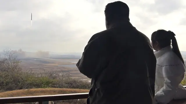 Putri Kim Jong Un Tampil Perdana saat Peluncuran Rudal Korut