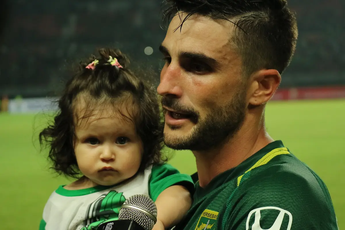 Robertino Pugliara, Persebaya Surabaya, Perseru Serui, Liga 1
