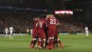 Pemain Liverpool melakukan selebrasi setelah Philippe Coutinho mencetak gol ke gawang Spartak Moscow pada laga Grup E Liga Champions 2022/2023 di Anfield, Liverpool, 6 Desember 2017. The Reds menang dengan skor 7-0. (AFP/Paul Ellis)