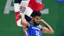 Karl-Anthony Towns yang membela Republik Dominika pada ajang Piala Dunia FIBA 2023 lalu mampu mencetak rata-rata 24,4 poin dari 5 laga yang dijalani. Pemain berusia 27 tahun yang kini bermain bersama Minnesota Timberwolves di NBA ini mampu membawa Republik Dominika finis di peringkat ke-14 dari 32 negara. (AFP/Sherwin Vardeleon)