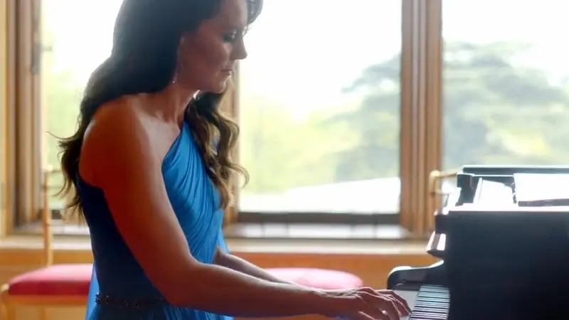 Bikin Kejutan di Ajang Eurovision, Kate Middleton Tampil Sambil Memainkan Piano