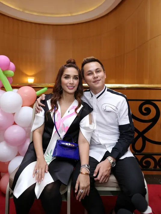 Di pesta ulang tahun Sheva Elmira Lorrenia yang pertama, Ussy Sulistawaty dan Andhika Pratama mengundang sebanyak 400 undangan. (Adrian Putra/Bintang.com)