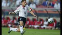 Michael Owen menempati urutan kelima top scorer timnas Inggris, Owen mengoleksi 40	gol sebelum gantung sepatu dari timnas. Gol pembuka yang dicetak bagi Negarannya pada  27 May 1998 dan menutupnya pada 12 Sep 2007. (AFP/Adrian Dennis)