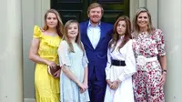 Keluarga Kerajaan Belanda merayakan ulang tahun Raja Willem Alexander. (dok. Instagram @koninklijkhuis/https://www.instagram.com/p/B_efXV0Hsf6//Dinny Mutiah)