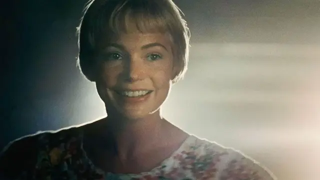 Michelle Williams sebagai Mitzi dalam The Fabelmans. (Foto: Dok. Amblin Entertainment/ Reliance Entertainment/ Universal Pictures)
