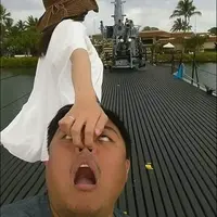 Pasangan asal Taiwan ini telah memberikan warna berbeda dalam tren ‘Follow Me’ yang kini tengah marak di Instagram.