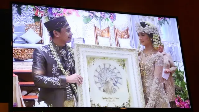 [Bintang] Raditya Dika dan Anissa Aziza