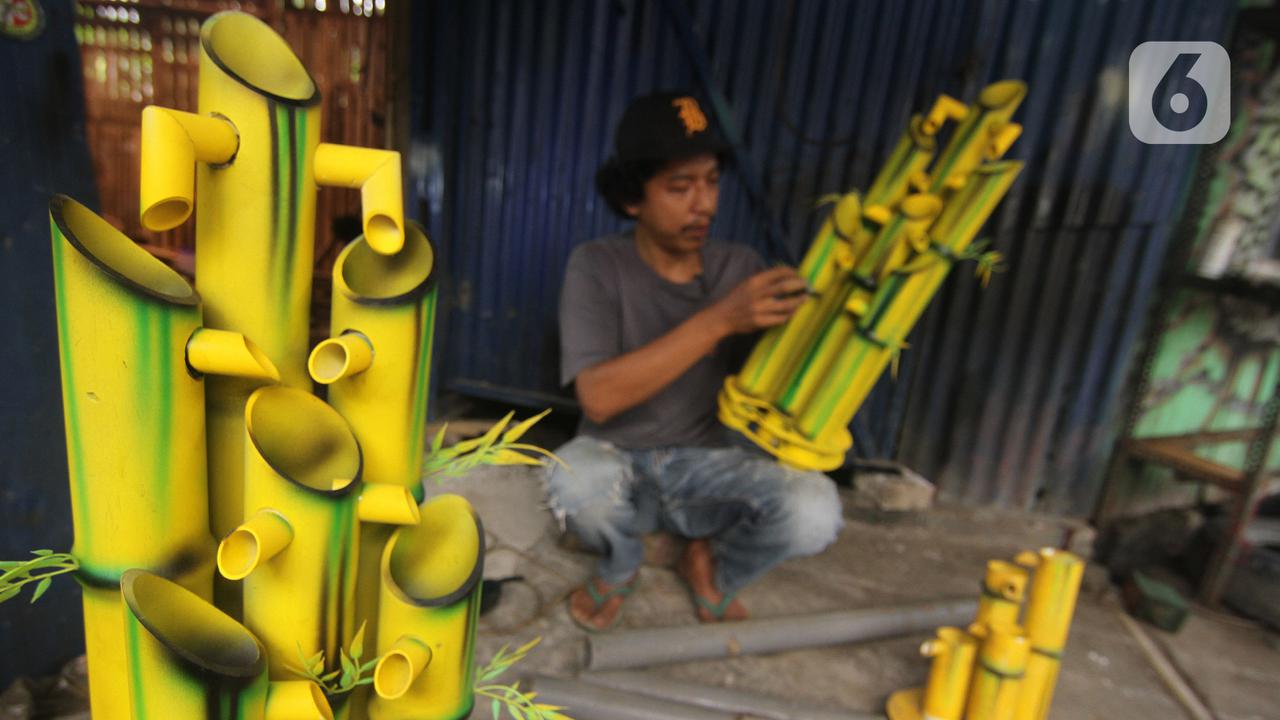 Perajin paralon bekas