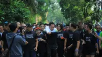 Wali Kota Bogor Bima Arya ikut ambil bagian dalam aksi kemanusiaan untuk korban gempa lombok dalam kegiatan olahraga lari di Bogor, Minggu (2/9/2018). (Liputan6.com/Achmad Sudarno)